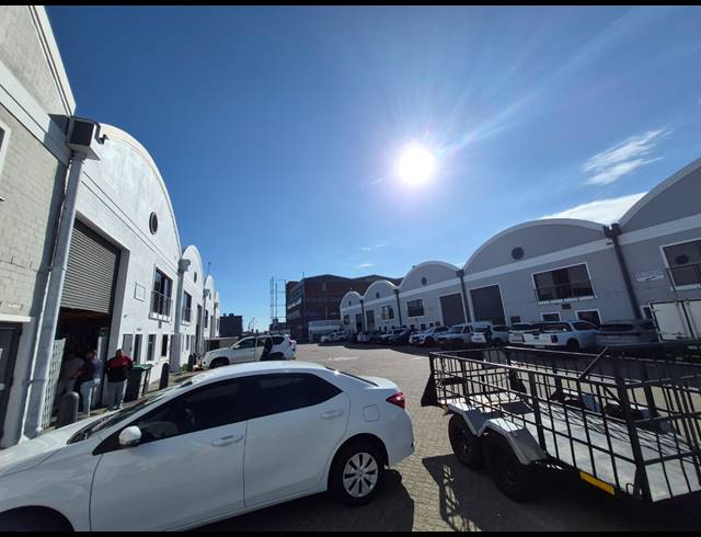 402M² WAREHOUSE TO LET IN MAITLAND